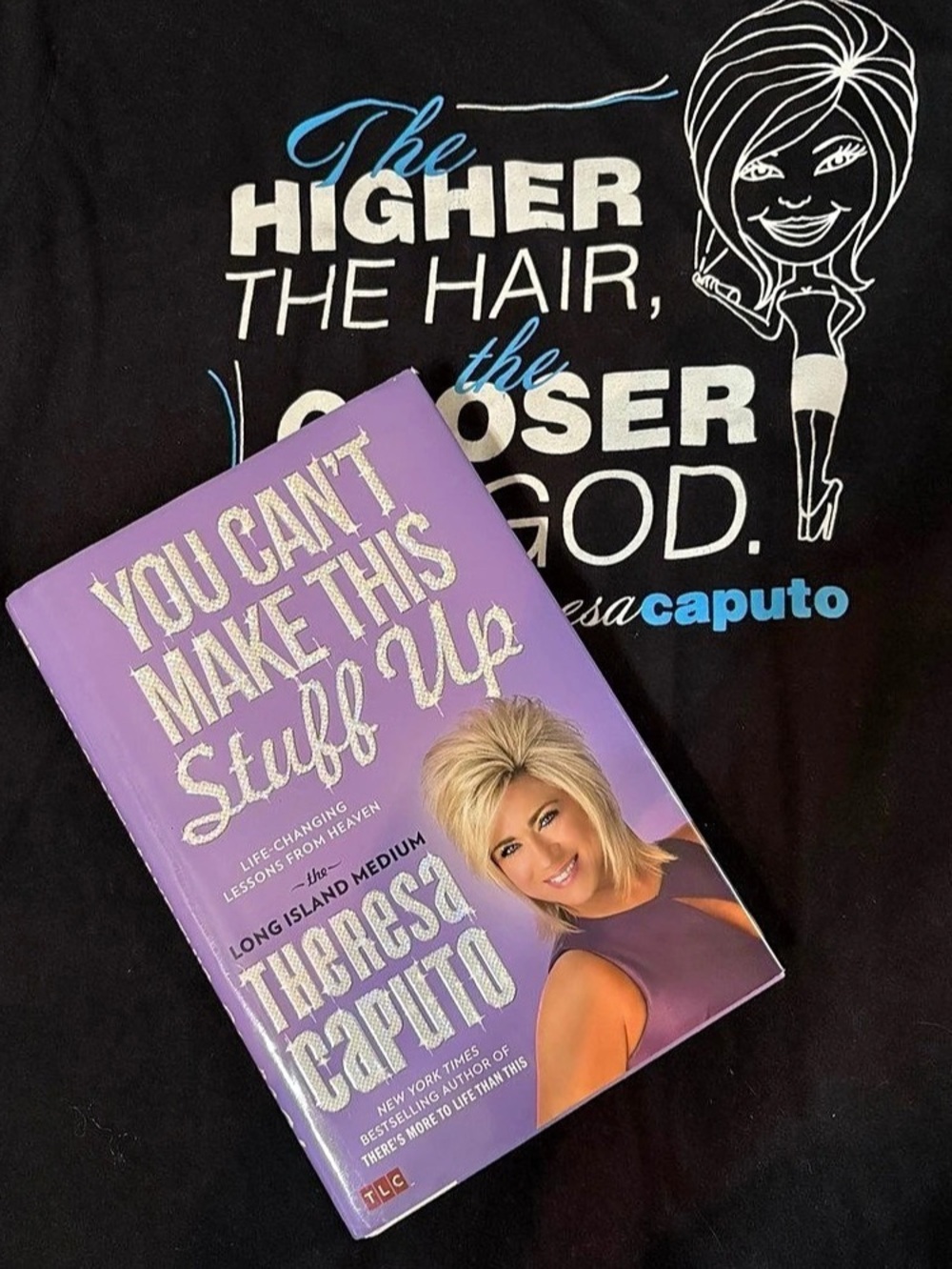 (594) Theresa Caputo tee shirt and book
